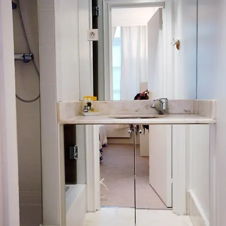 Guenegaud - 5 Adults Apartamento Paris