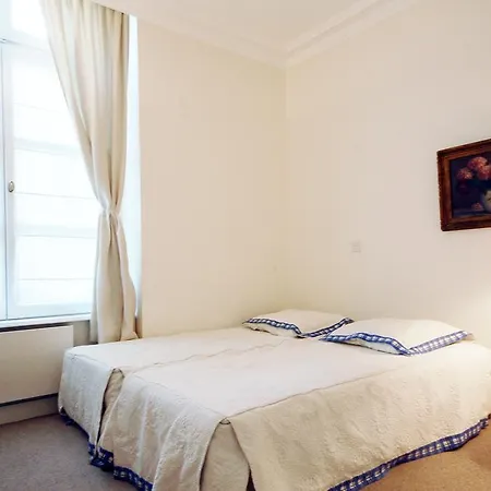 Guenegaud - 5 Adults Apartamento Paris